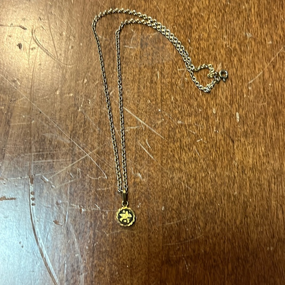 Small pendant damascene necklace